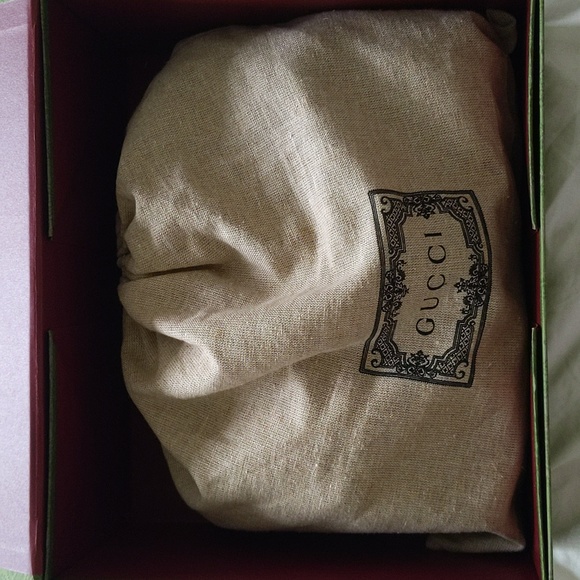 AUTHENTIC Gucci GG Marmont Mini - Picture 2 of 10